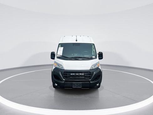 Used 2024 RAM ProMaster 2500 w/ Convenience Group FWD image 3