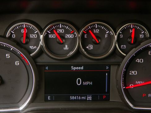 Used 2019 Chevrolet Silverado 1500 LT w/ Convenience Package AWD/4WD image 17