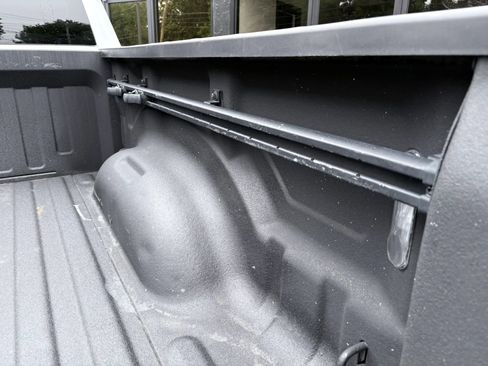 Used 2023 RAM 1500 Laramie AWD/4WD image 19