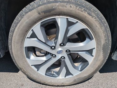 Used 2022 Subaru Outback Touring AWD/4WD image 8