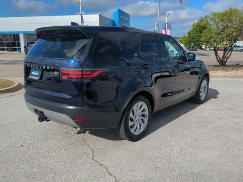 Used 2022 Land Rover Discovery S AWD/4WD image 8