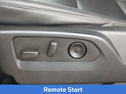 Used 2023 Chevrolet Suburban LT image 14