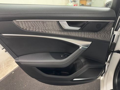 Used 2024 Audi A6 Premium Plus image 16