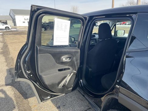 Used 2020 Jeep Renegade Sport image 22