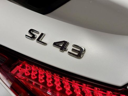 Used 2023 Mercedes-Benz SL 43 AMG w/ Driver Assistance Package image 17