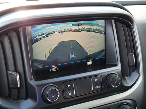 Used 2022 Chevrolet Colorado LT w/ LT Convenience Package image 27