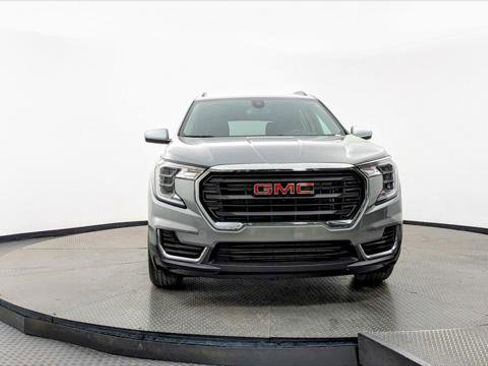 Used 2023 GMC Terrain SLE w/ Driver Convenience Package image 12