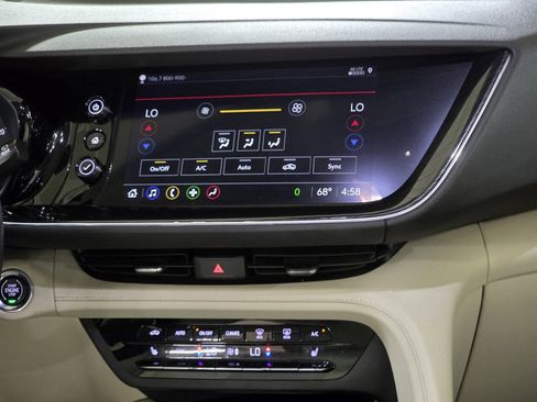 Used 2023 Buick Envision Preferred image 24