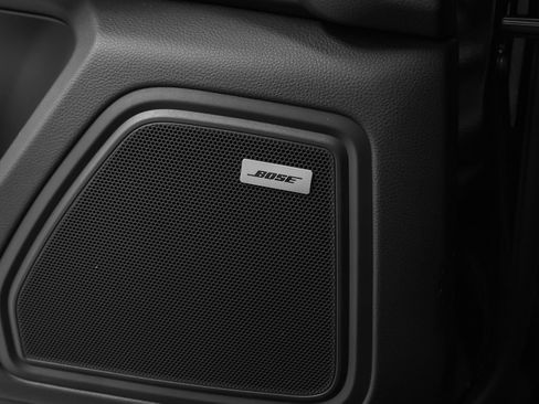 Certified 2022 Porsche Macan AWD/4WD image 36