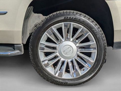 Used 2016 Cadillac Escalade Platinum image 14