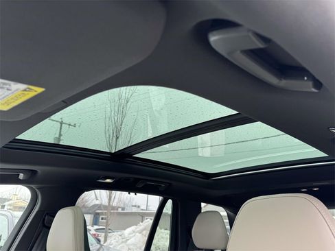 New 2026 Volvo XC90 B6 Ultra w/ Protection Package Premier image 19