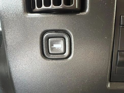 Used 2021 Chevrolet Express 2500 w/ Driver Convenience Package RWD image 5