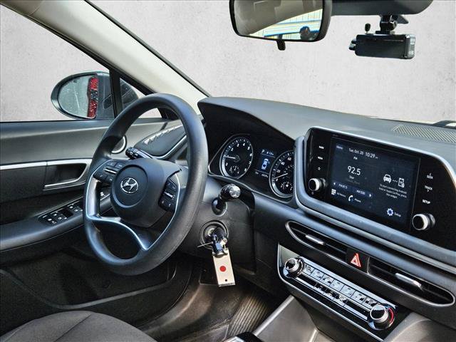 Used 2023 Hyundai Sonata SE w/ Preferred Accessory Package FWD image 9