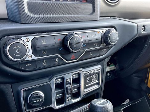Used 2019 Jeep Wrangler Unlimited Sport S AWD/4WD image 34