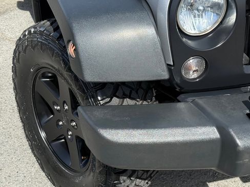 Used 2017 Jeep Wrangler Unlimited Sport AWD/4WD image 5