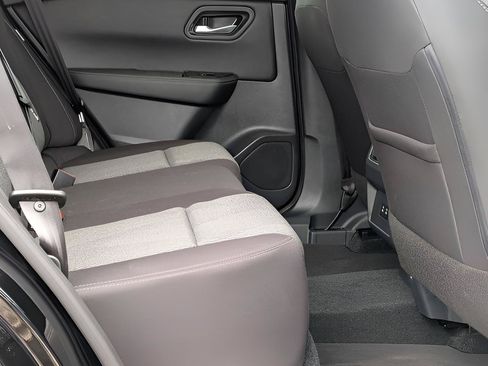 Certified 2026 Nissan Rogue SV AWD/4WD image 25