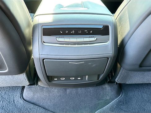 Certified 2023 Cadillac Escalade Sport Platinum w/ LPO, ONYX Package image 23