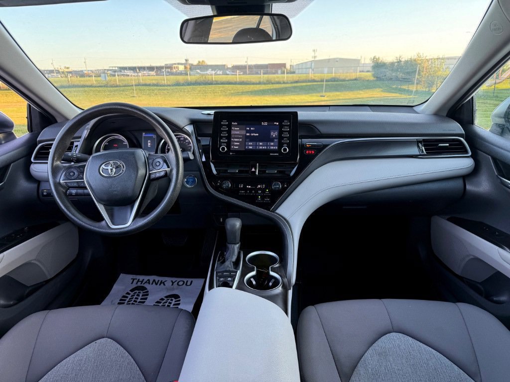 Used 2022 Toyota Camry LE FWD image 6