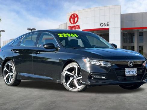 Used 2019 Honda Accord Sport image 2