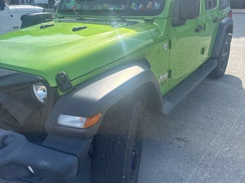Used 2019 Jeep Wrangler Unlimited Sport S AWD/4WD image 5