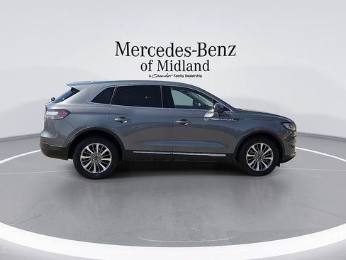 Used 2022 Lincoln Nautilus Reserve FWD image 9