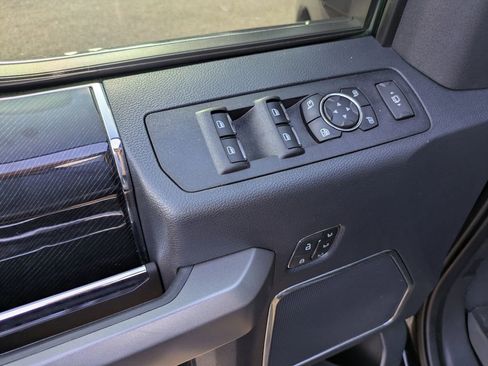 Used 2022 Ford F250 Platinum w/ FX4 Off-Road Package image 11