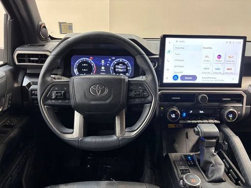 Used 2025 Toyota 4Runner Limited w/ Tow Technology Package AWD/4WD image 22