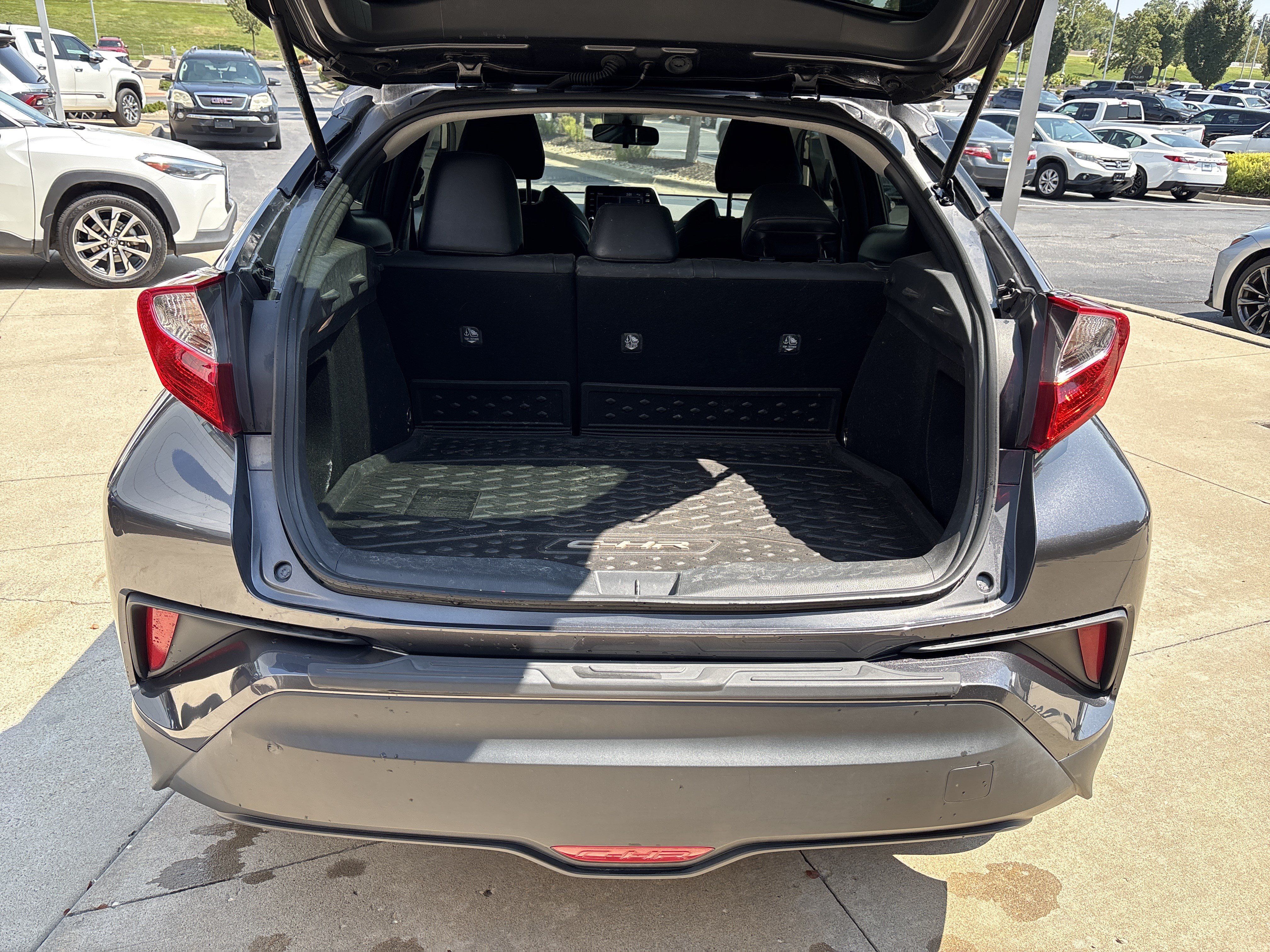 Used 2021 Toyota C-HR Limited FWD image 30