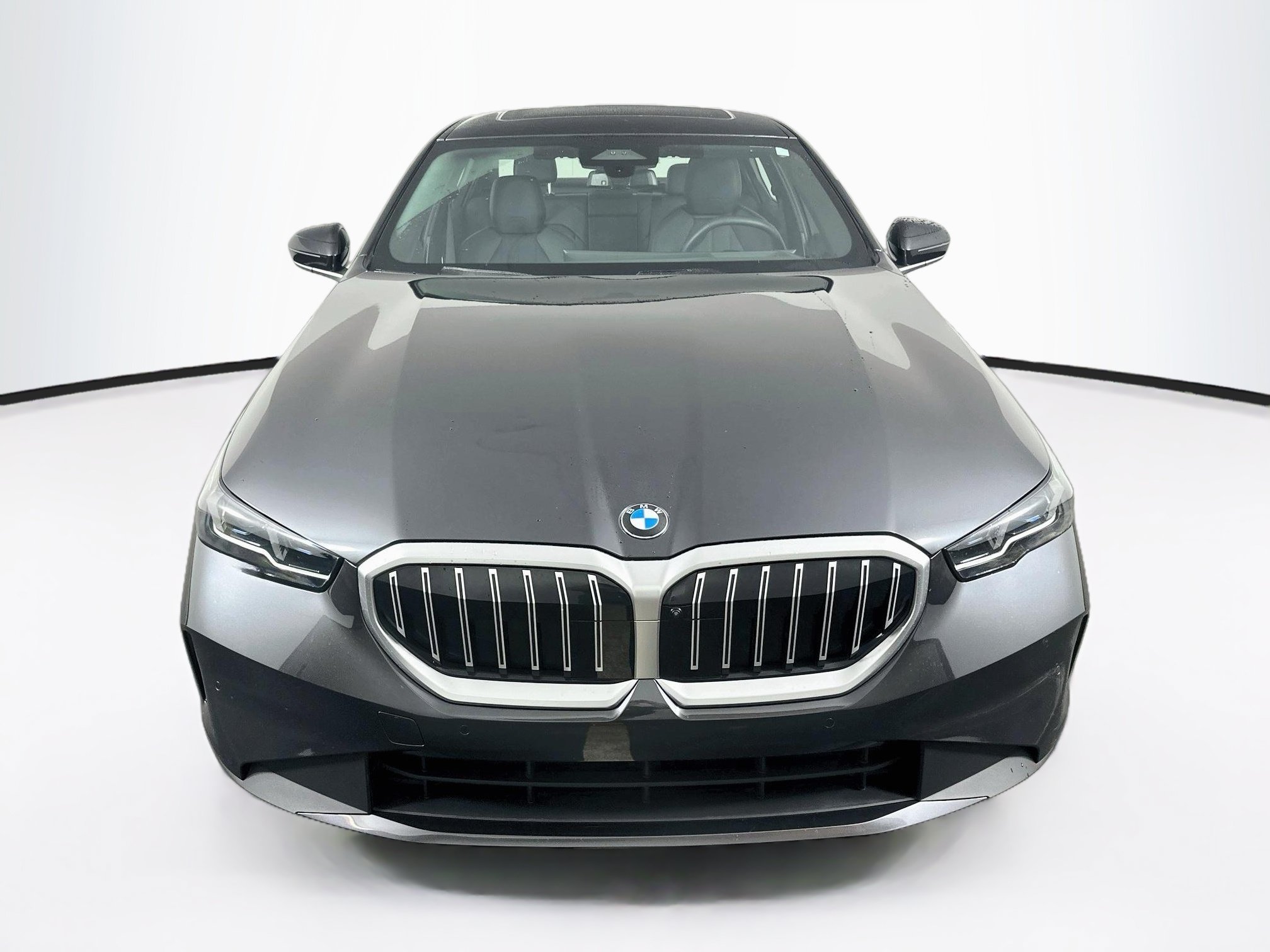 Used 2026 BMW 530i RWD image 2