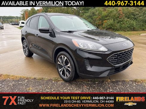 Used 2022 Ford Escape SE w/ SE Sport Appearance Package image 7
