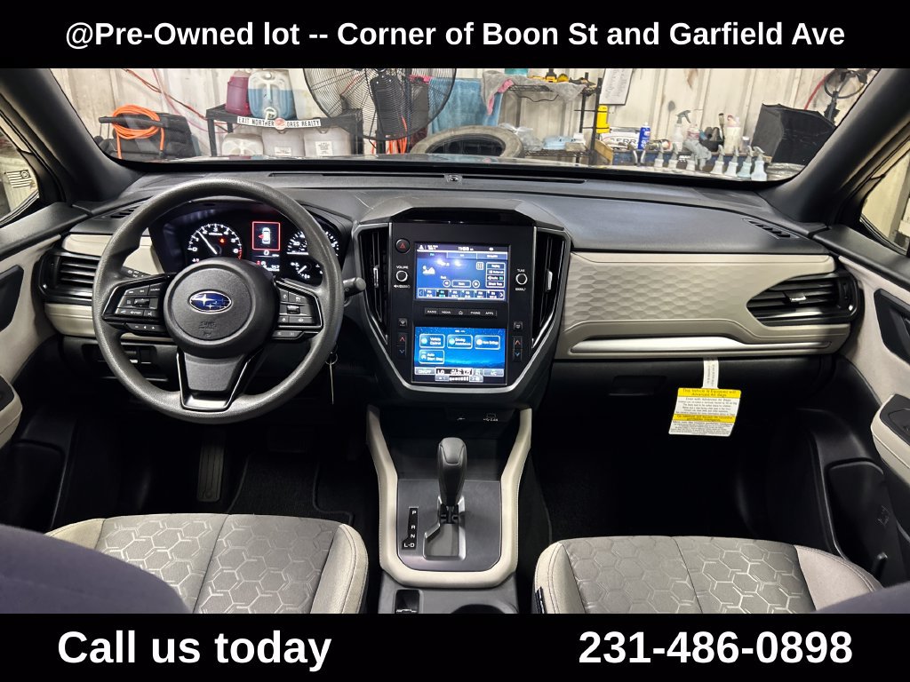 Used 2025 Subaru Forester AWD/4WD image 18