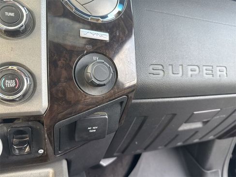 Used 2016 Ford F350 Platinum image 32