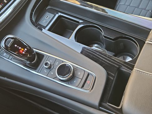 Used 2024 Cadillac Escalade V image 18