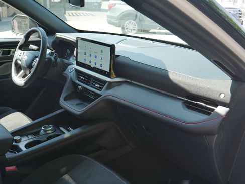 Certified 2025 Ford Explorer ST AWD/4WD image 30