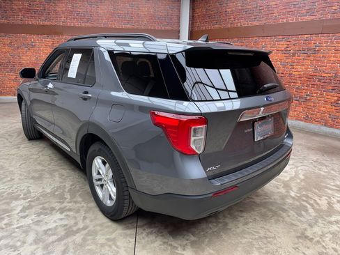 Certified 2023 Ford Explorer XLT AWD/4WD image 2