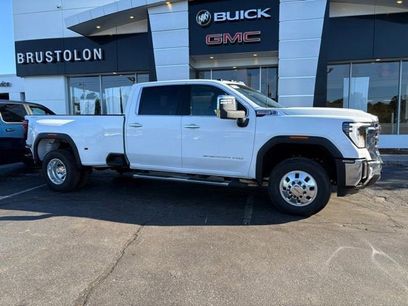 New 2026 GMC Sierra 3500 SLT w/ SLT Premium Package