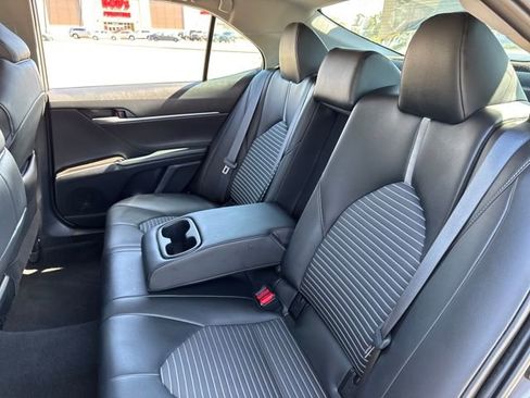 Used 2024 Toyota Camry SE image 18