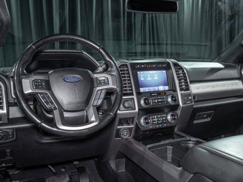 Used 2021 Ford F250 Platinum w/ FX4 Off-Road Package image 15