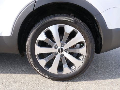 Used 2022 Kia Telluride S image 12