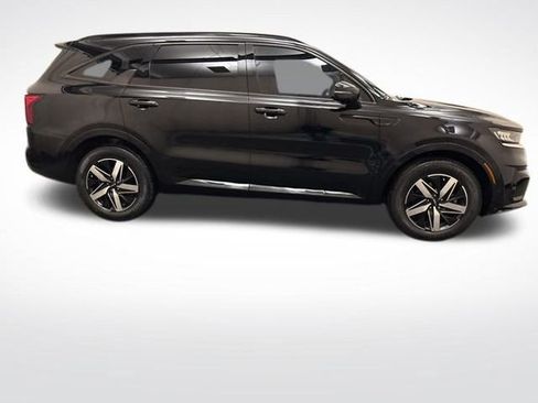 Certified 2023 Kia Sorento S FWD image 4