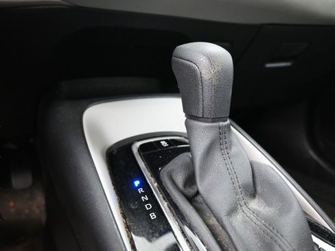 Used 2024 Toyota Corolla LE image 31