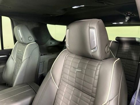 Certified 2025 Cadillac Escalade ESV Sport Platinum AWD/4WD image 25