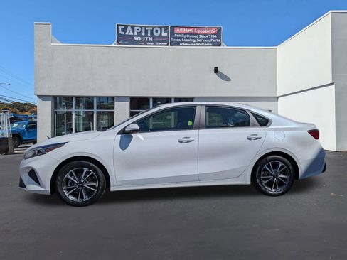 Used 2024 Kia Forte LXS image 5