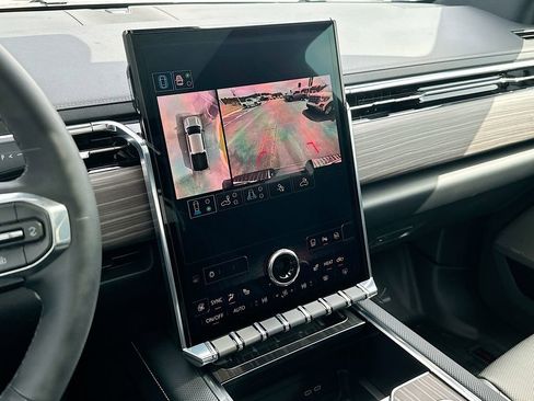 Used 2025 GMC Sierra EV Denali image 23