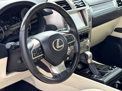 Used 2020 Lexus GX 460 Premium w/ Premium Package AWD/4WD image 18