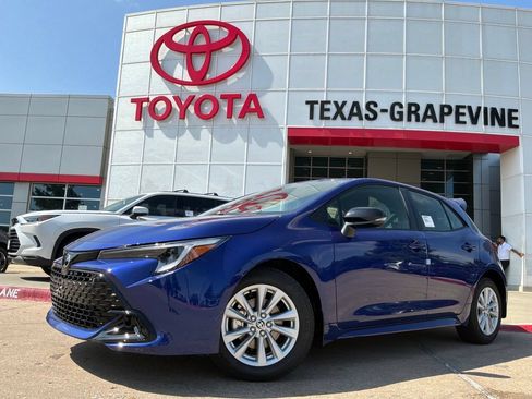 New 2026 Toyota Corolla SE FWD image 2