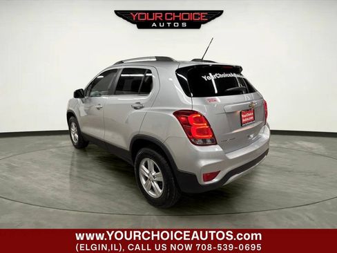 Used 2017 Chevrolet Trax LT w/ LT Convenience Package AWD/4WD image 3