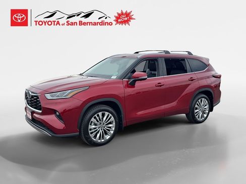 New 2026 Toyota Highlander Platinum image 1