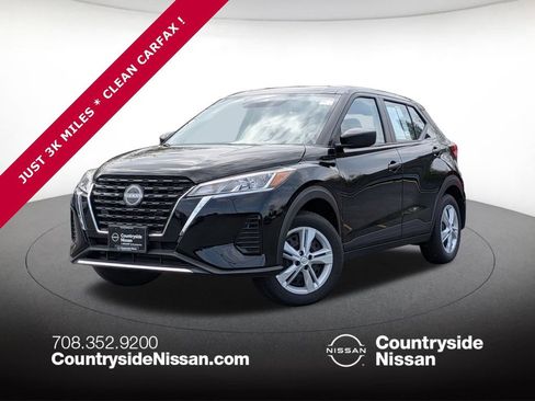 Used 2025 Nissan Kicks Play S FWD image 1