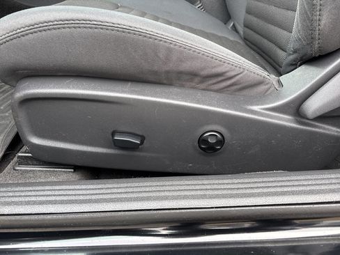 Used 2014 Dodge Challenger R/T image 20